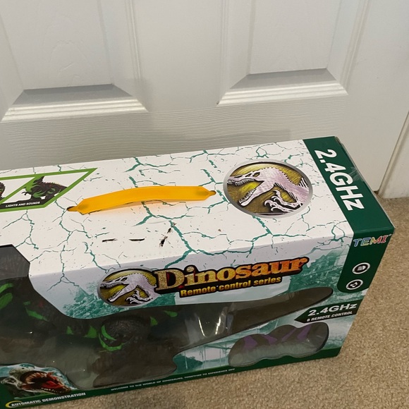 TEMI - Dinosaur Remote Control Toy - Lights & Sounds! - New In Box w/ Handle - Picture 4 of 9
